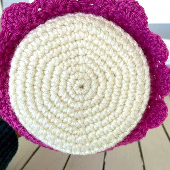 Vintage Crocheted Bathroom Set Pink Flowers Cottagecore Grannycore - Picture 8 of 9